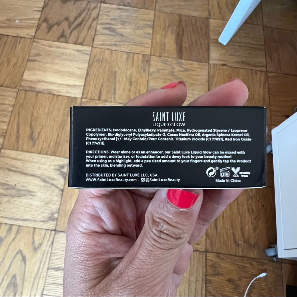 Saint luxe rose gold liquid glow, NEW - Picture 4 of 5